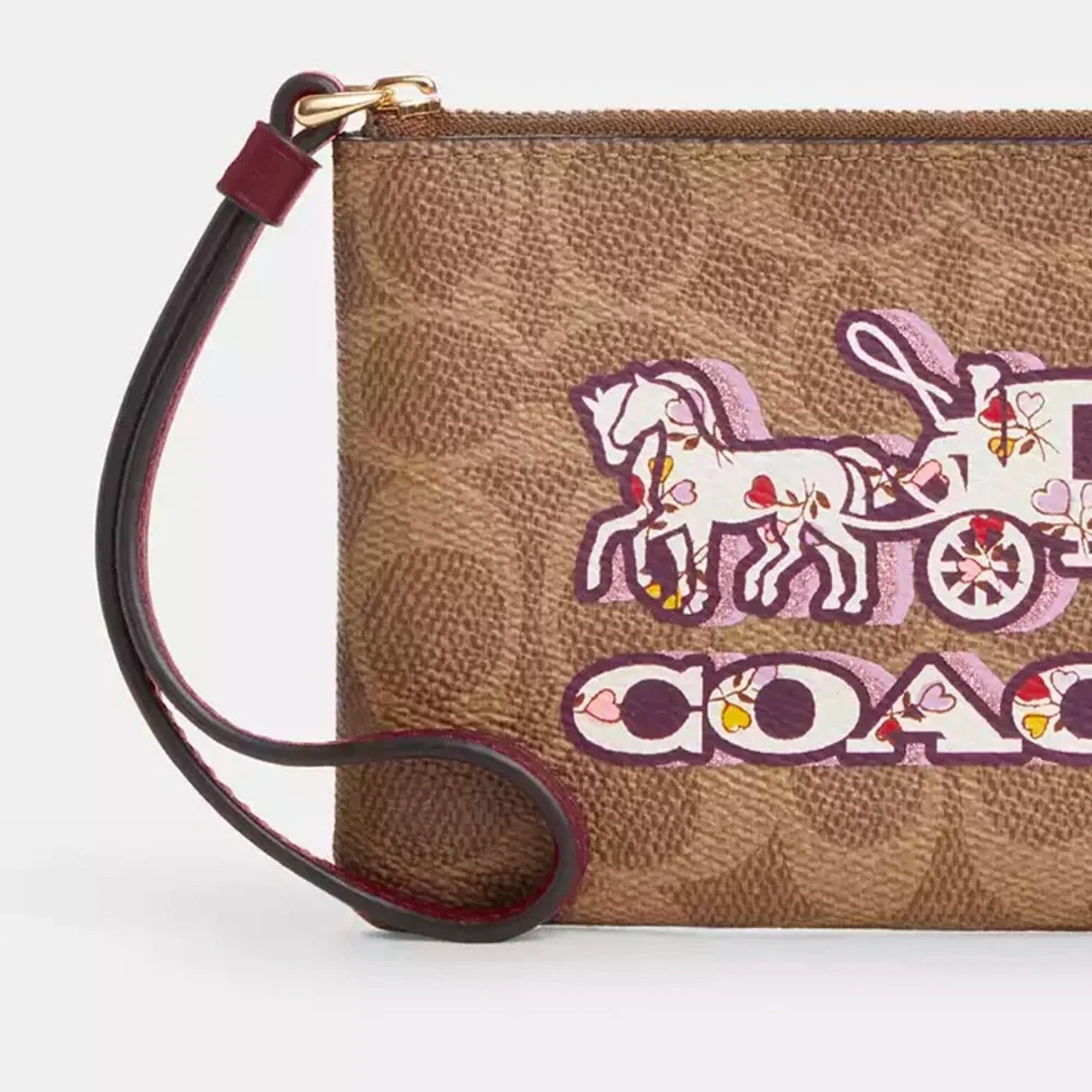 NWT COACH Corner Zip‎ Wristlet In Signature Canvas With Horse And Carriage Print